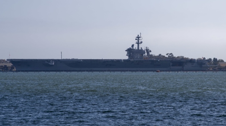 321-9856 USS Carl Vinson CVN-70.jpg